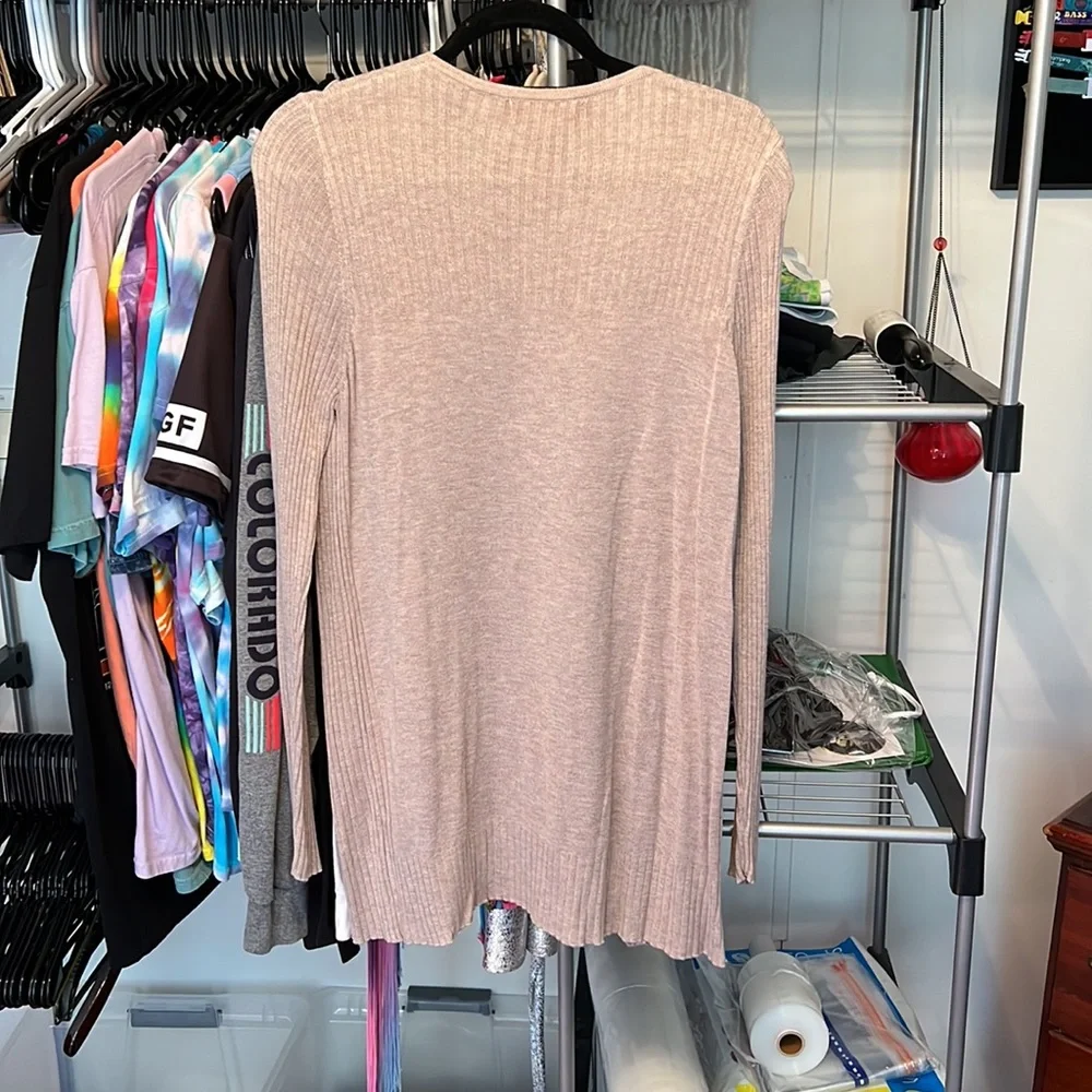 Versatile Neutral Cardigan - Picture 4 of 5
